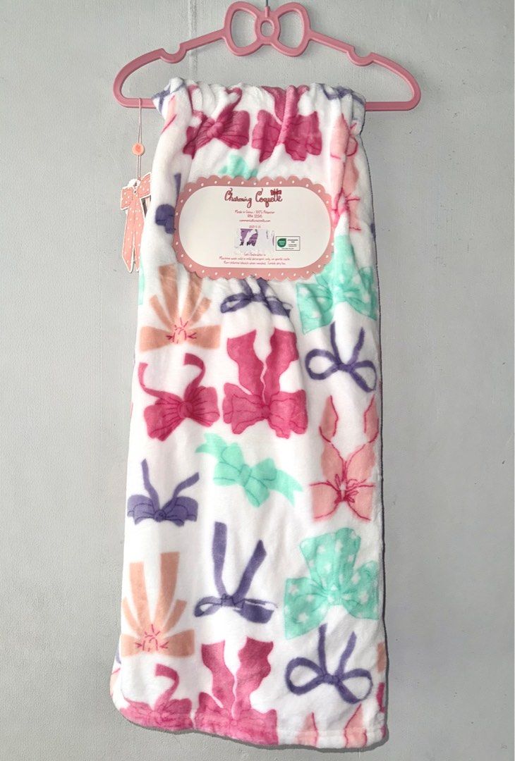 Coquette Bow Blanket (Category: Bedding & Towels) located in Manila. Submitted by sheisdecluttering (Listing ID 1419028838, Image 2). Description: BRAND NEW FROM USA 50x60 INCHS.