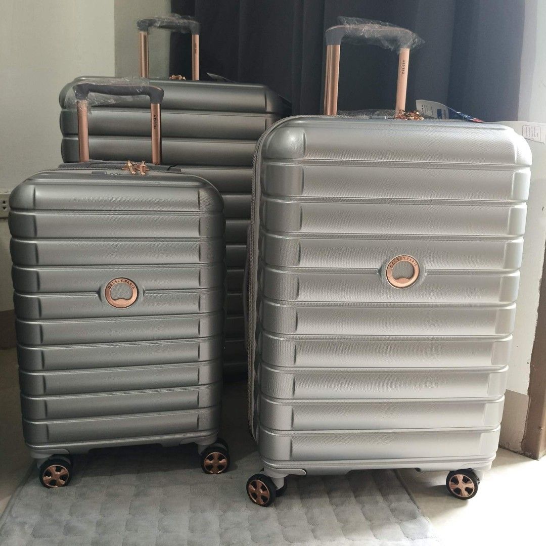 Delsey Paris Luggage (Category: Luggage) located in Caloocan City. Submitted by vtravelite.18 (Listing ID 1419145323, Image 3). Description: - Delsey Paris luggage set - Available colors: silver, blue, green - Retractable handle - Multiple wheels for easy maneuverability - Durable, textured design - Combination lock for security -individual price not set -small price 6,500 medium 7450 large 8500 Hi Client pass Po sa kwentuhan if Hindi Po interest
