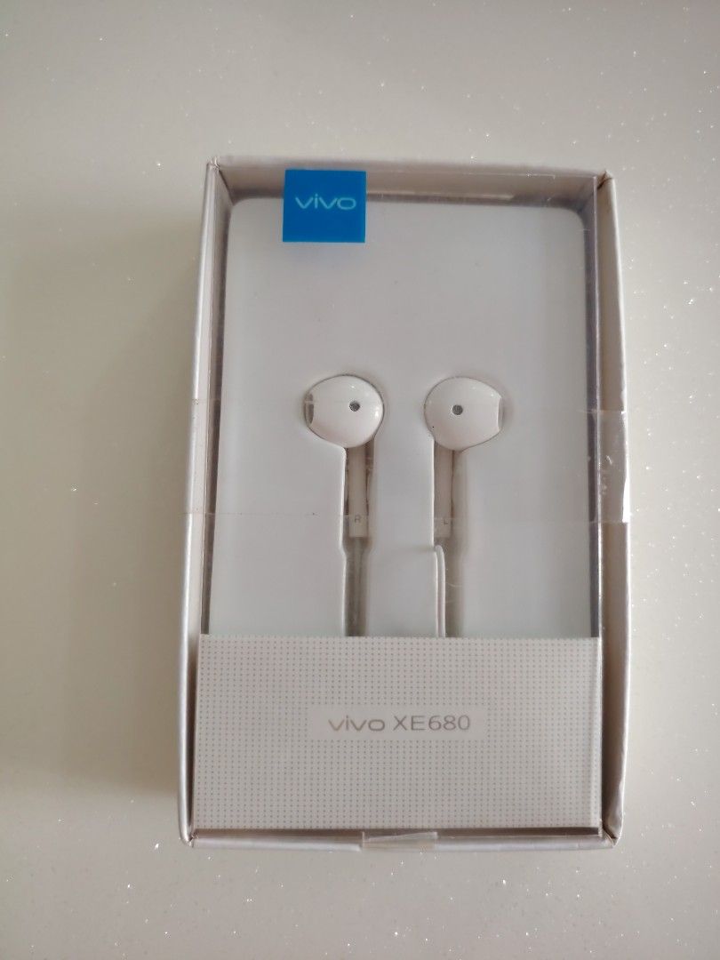 Earphone (Brand new)