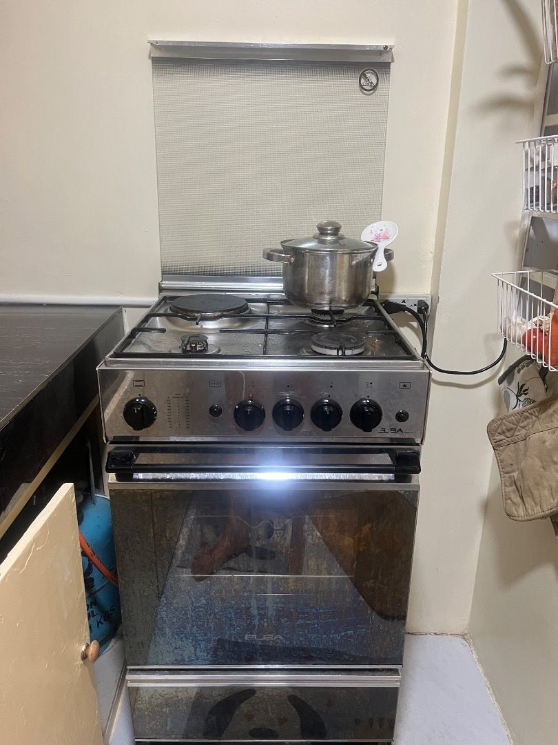 Elba Gas and Electric Stove (Category: Cookware & Accessories) located in Imus. Submitted by joancorte66541 (Listing ID 1419116616, Image 1). Description: - Elba stove with gas and electric burners and oven - Stainless steel finish - Includes protective cover - Multiple control knobs - Standard size, suitable for kitchen use Used for more than 1 year only Rfs: Di need ng oven. Kaya magdowngrade.