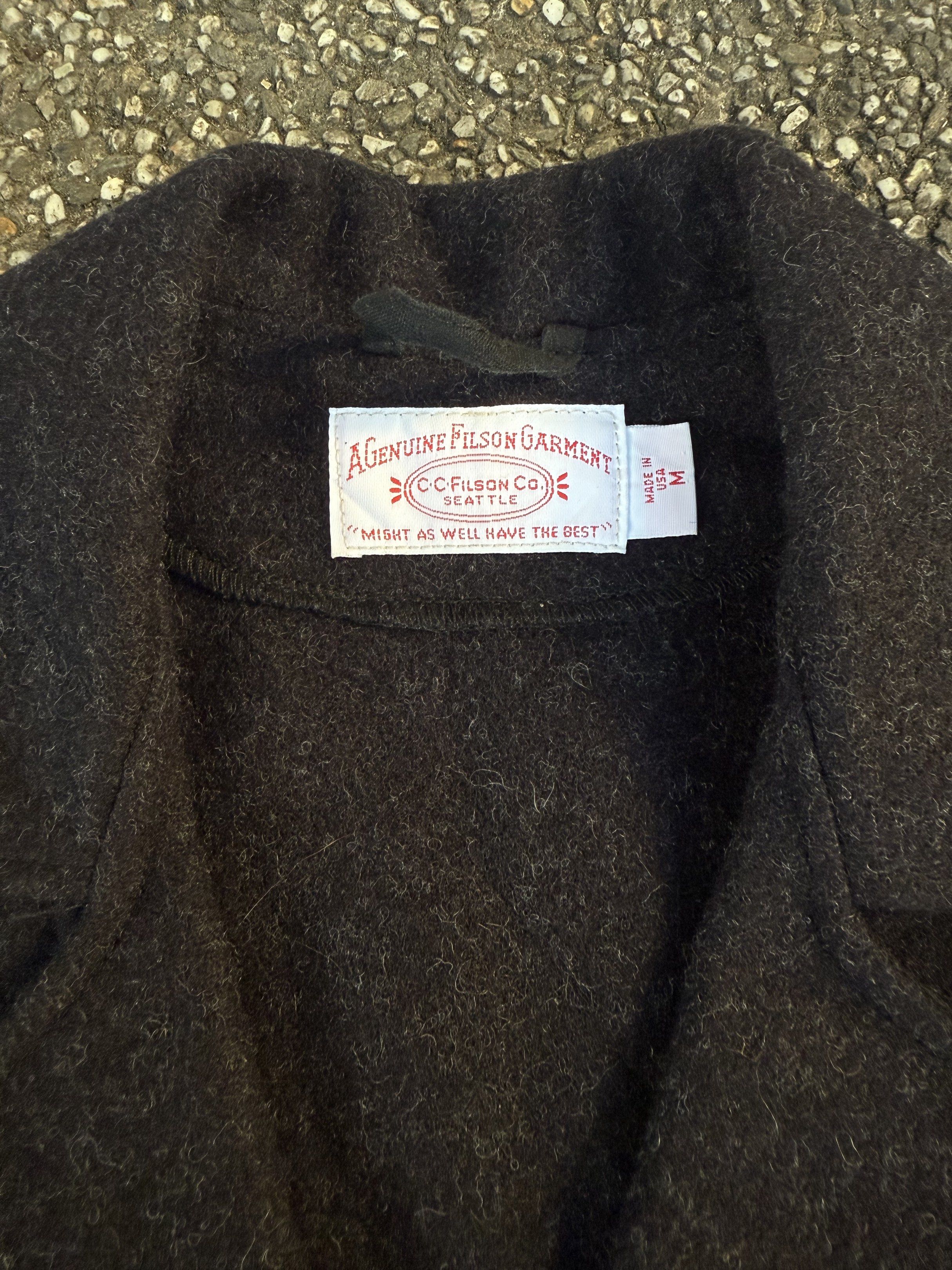 Filson Wool Mackinaw Western Vest (Category: Coats, Jackets and Outerwear) located in Quezon City. Submitted by though.bare (Listing ID 1419154856, Image 3). Description: Fits on M-L for Men In good condition, no major issues. Width : 21" Length : 25.5" Armhole : 10.5" Shoulder : 15" Listings not marked sold/reserved are available for purchase Feel free to send me a DM for inquiries! Payment thru GCash/Maya only These are preloved/used items, man