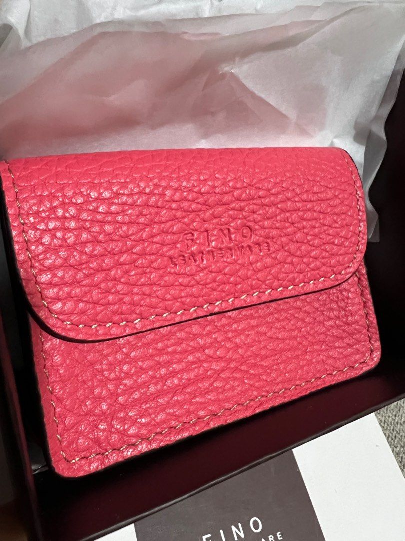Fino small leather pouch (Category: Wallets & Card holders) located in Quezon City. Submitted by ex-box (Listing ID 1419173420, Image 2). Description: AUTHENTIC! Fino Small Leather Pouch (Fits 1 -2cards) Best function as a coin purse or key holder BRAND NEW .
