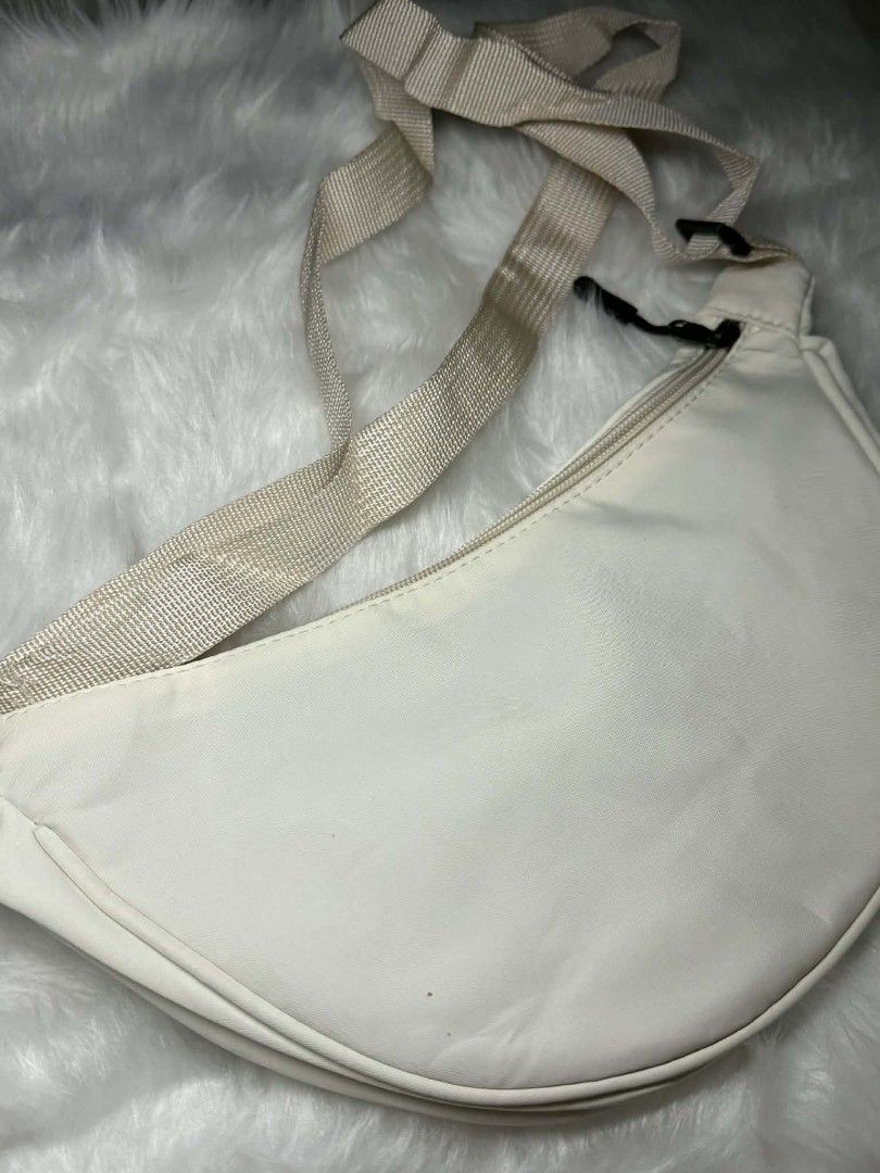 Cream-colored Sling Bag with Adjustable Strap (Category: Cross-body Bags) located in Manila. Submitted by abcdcv (Listing ID 1419115200, Image 2). Description: - Brand new‼️ - Small bag perfect for errands.