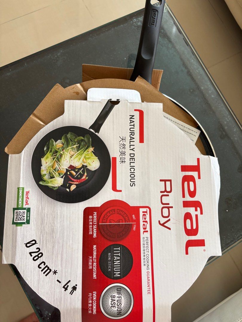 Frying Pan (Category: Cookers) located in Singapore. Submitted by kellyt2017 (Listing ID 1419082755, Image 1). Description: Tefal Ruby frying pan 28cm Brand new - let go at nego price (up $59) As has another similar item.