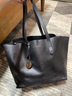 (Category: ) located in . Submitted by wardrobebykeith (Listing ID 1419112744, Image 1). Description: .