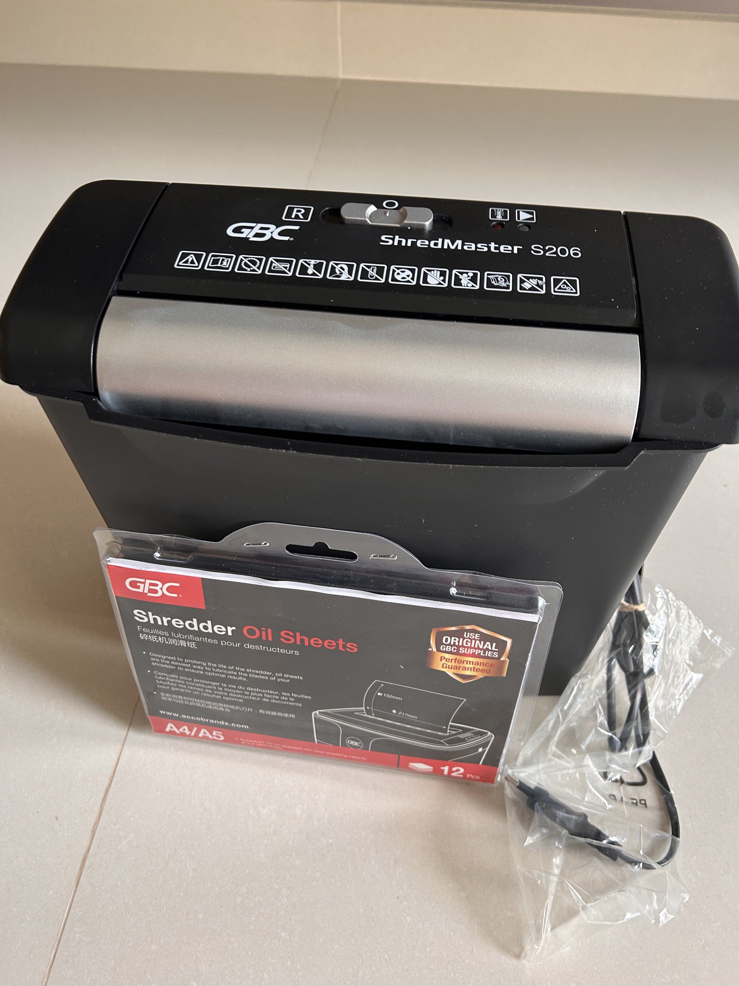 GBC ShredMaster S206444143482752870402