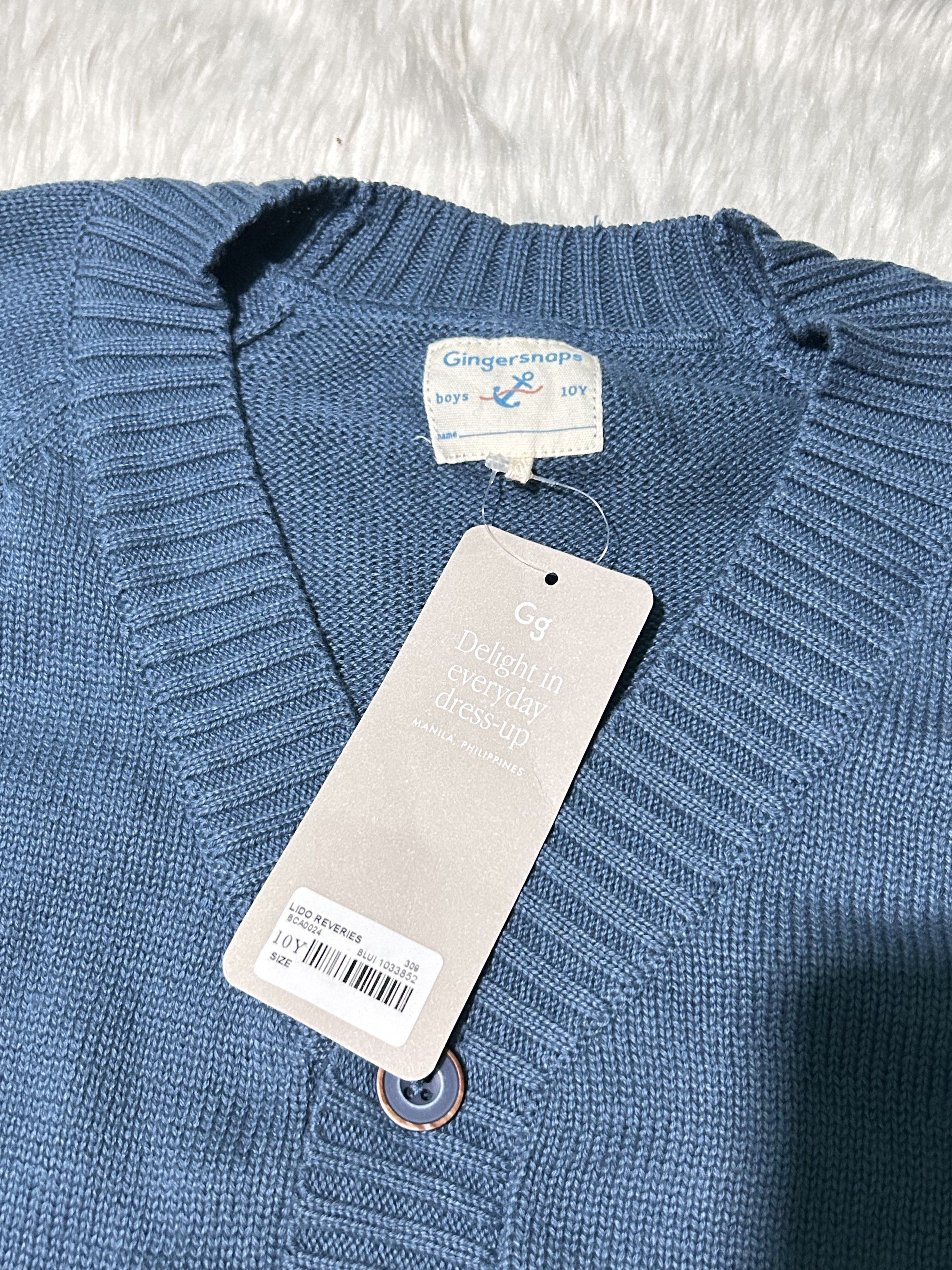 Gingersnaps cardigan (Category: Babies & Kids Fashion) located in Imus. Submitted by _luxclassix (Listing ID 1419089543, Image 2). Description: Gingersnaps cardigan 10Y nakalagay sa tag pero feelnko kasya small 380 ONLY ‼️ MOP: Gcash, Maribank & BPI Shipping via J&T Express starts at 54 Lalamove - same day delivery NO LOW BALLERS ❌.