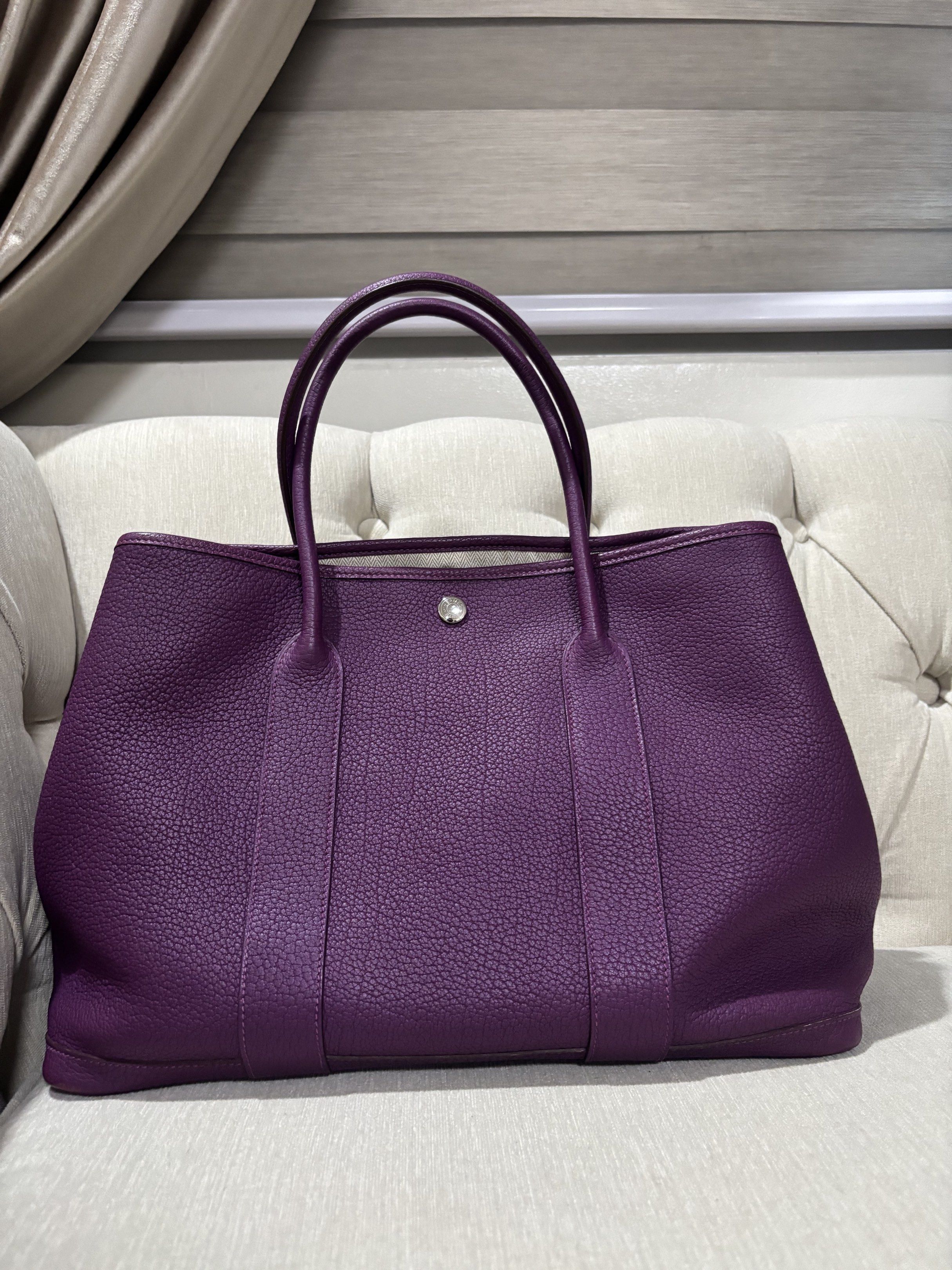Hermes garden party negonda (Category: Luxury Bags & Wallets) located in Quezon City. Submitted by icequizon (Listing ID 1419171199, Image 1). Description: 100% authentic Excellent condition With dustbag Size 36 .