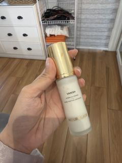 (Category: ) located in . Submitted by destashingmycloset (Listing ID 1419072037, Image 1). Description: .