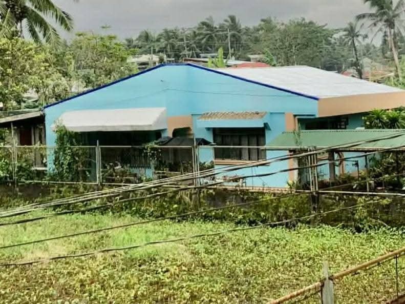 House and Lot (Category: Lot) located in San Juan City. Submitted by mjdeclutters (Listing ID 1419117916, Image 1). Description: House and Lot - Titled Basud, Camarines Norte 3 bedrooms, 2 bathrooms. one separate bldg outside for storage with plenty of fruitbearing trees. garage and separate parking lot fits 3 SUVs.