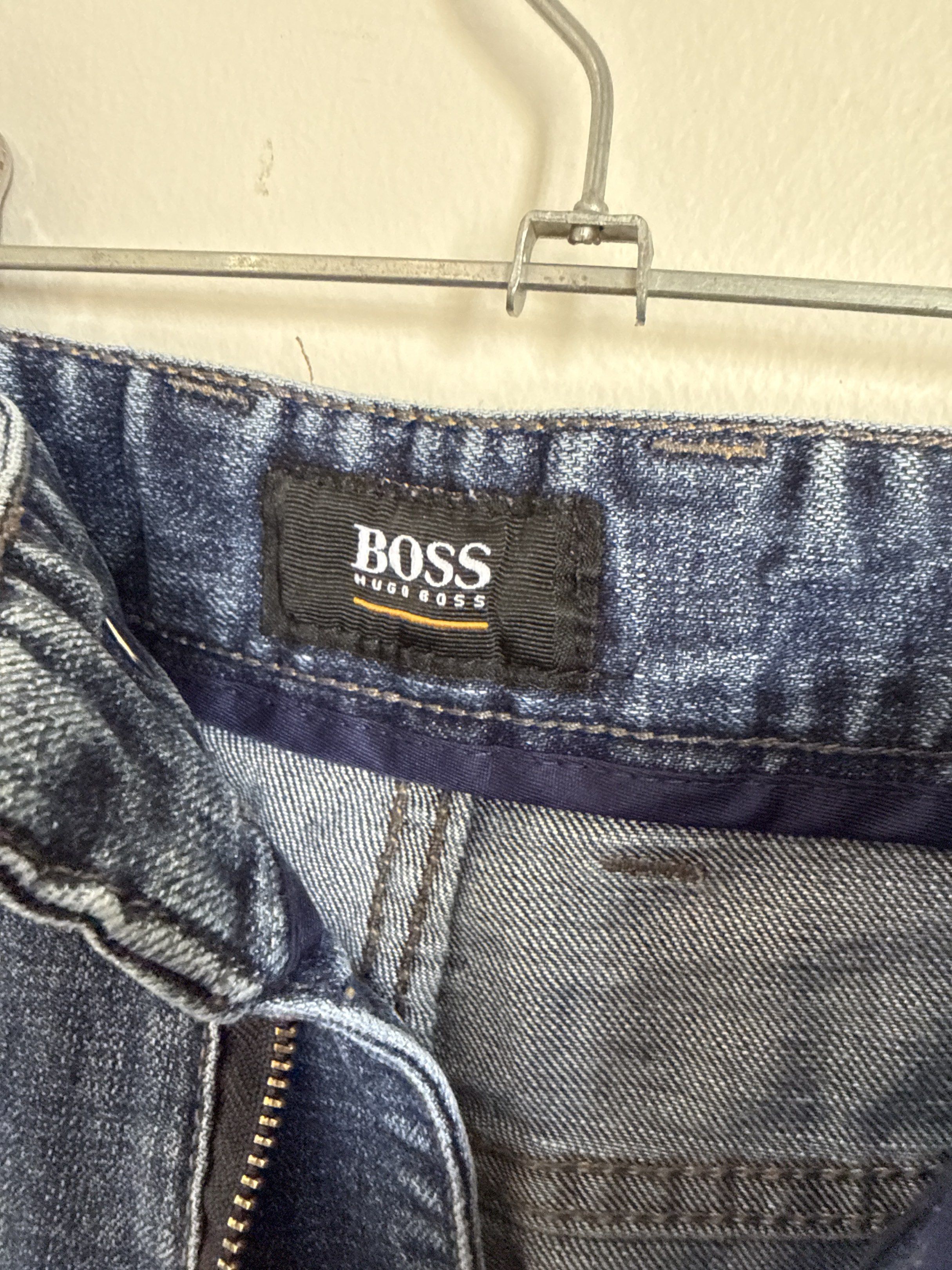Hugo Boss Straight Cut Jeans (Category: Jeans) located in Antipolo. Submitted by xtiandcstro (Listing ID 1419022690, Image 2). Description: hugo boss straight cut dark wash jeans size 32 originally but tailored to fit size 30 waist 29in inseam.