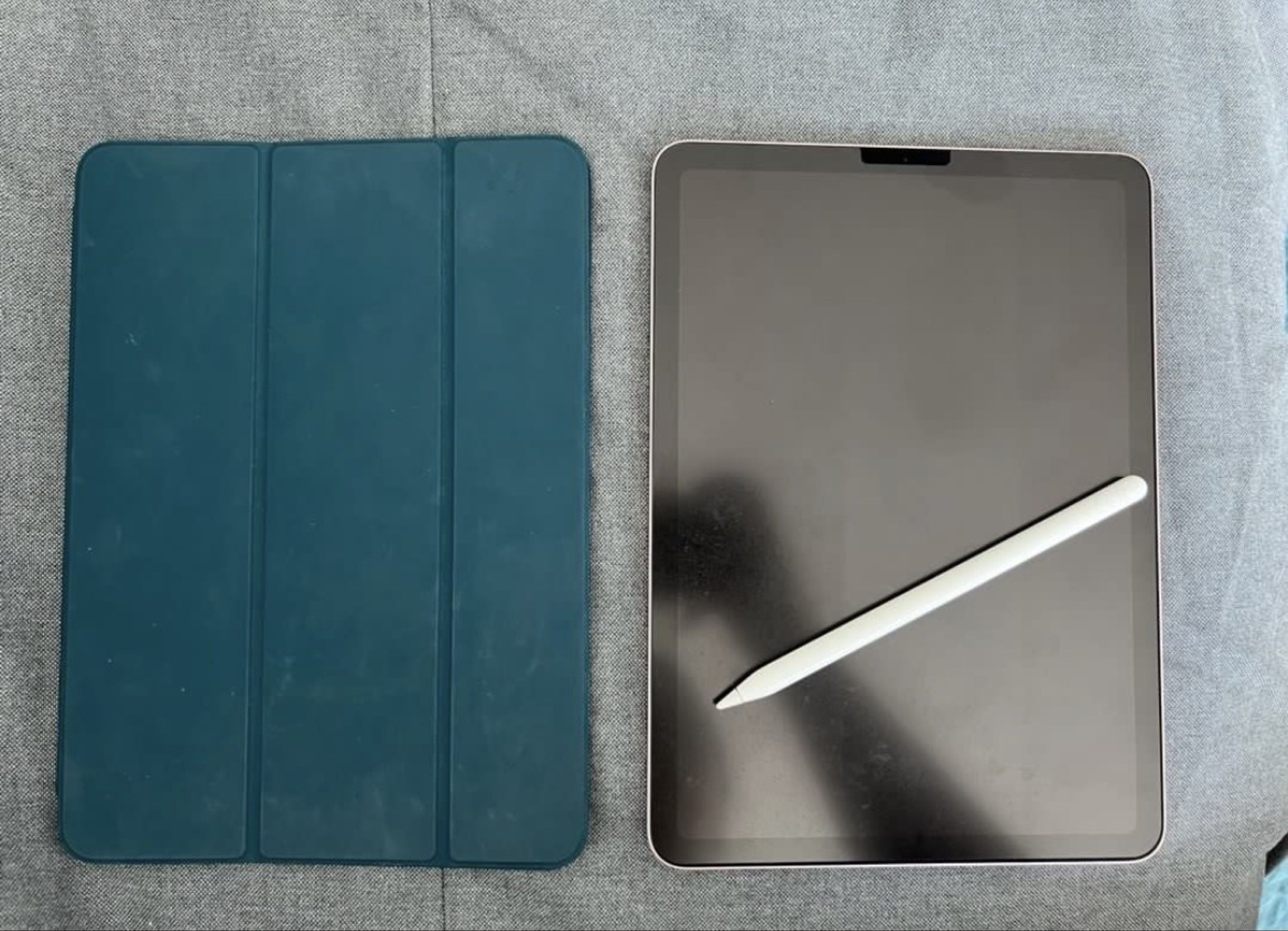 Ipad air with apple pencil (Category: iPad) located in Manila. Submitted by jd.huf (Listing ID 1419008293, Image 2). Description: FOR SALE: iPad Air 4th Gen (64GB) + Apple Pencil 2nd Gen Bundle Perfect setup for artists, graphic designers, and note-takers! ✅ iPad Air 4th Gen – 64GB ✅ Apple Pencil 2nd Gen – smooth and precise for drawing ✅ Leather Case – premium look with protection ✅ Paperfeel Screen Protector – gives that real sketchbook texture