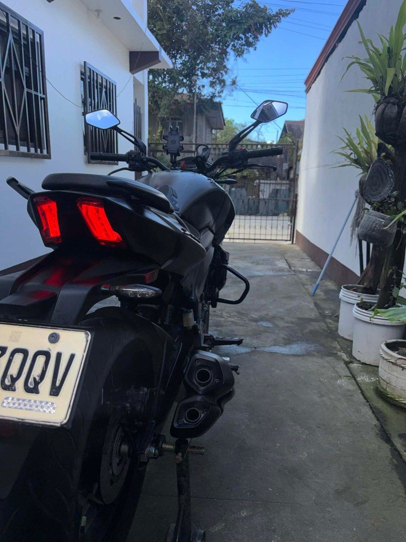 Kawasaki Dominar 400UG2 (Category: Motorbikes for Sale) located in Taguig. Submitted by legitonly2026 (Listing ID 1419022651, Image 3). Description: Kawasaki Dominar 400 UG2 Odometer reading of 18450 km. Includes a phone mount on the handlebars. The motorcycle is equipped with a stand. Call this number for details : +63 966 551 3502 Still negotiable.