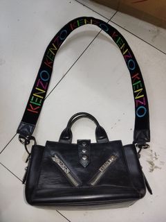 (Category: ) located in . Submitted by thrifting-dnx095 (Listing ID 1419118945, Image 1). Description: .