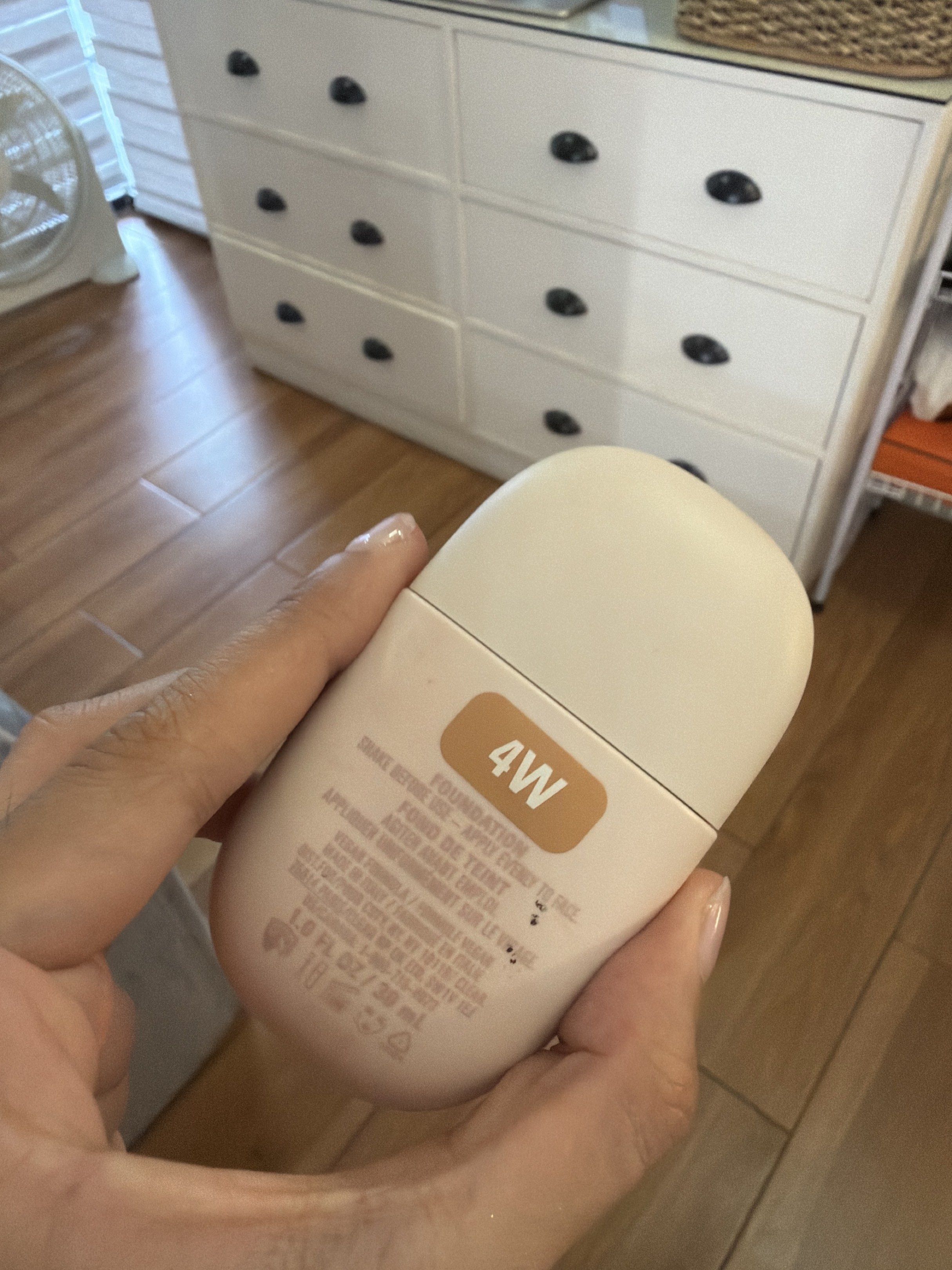 Kylie cosmetics skin tint (Category: Makeup) located in Quezon City. Submitted by destashingmycloset (Listing ID 1419068114, Image 2). Description: .