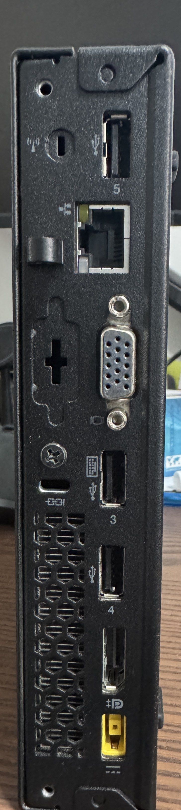 Lenovo ThinkCentre M70a Desktop PC65561096914178112