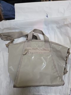 由 yatcdp111 (刊登 ID 1419070819，圖片 1) 提交，位於 的 (類別：)，說明：。