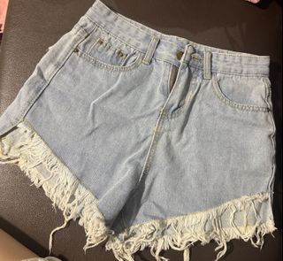 (Category: ) located in . Submitted by nic8le (Listing ID 1419152507, Image 1). Description: .