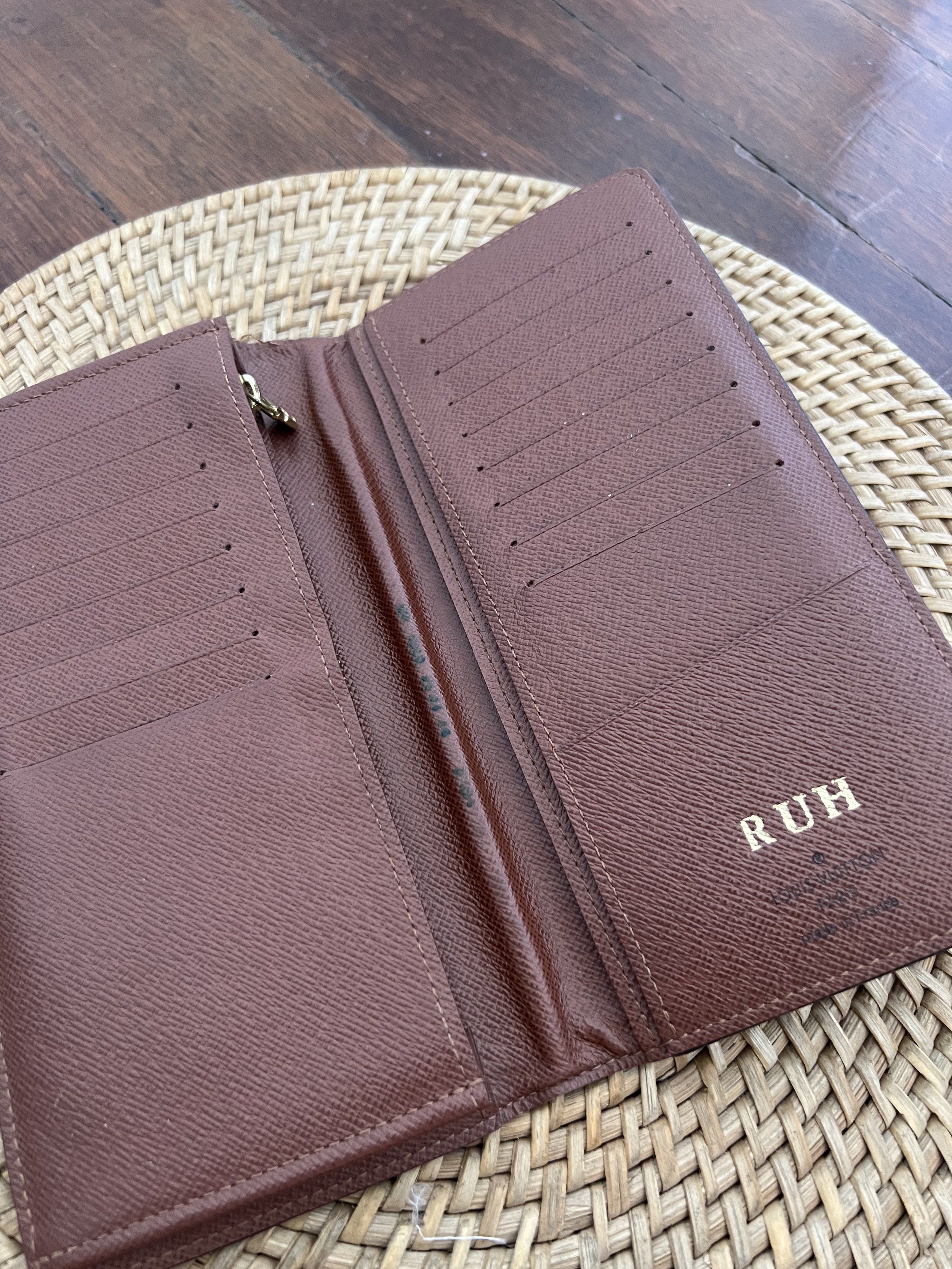 Louis Vuitton Monogram Long Wallet (Category: Wallets & Card Holders) located in Quezon City. Submitted by kdiv_ (Listing ID 1419085921, Image 3). Description: Personal preloved |Guaranteed Authentic Store Bought Wallet only Consideration: Initials heatstamped and signs of usage RFS: Decluttering, no longer being used MOP: BDO/GCash Shipping fee to be shouldered by the buyer.