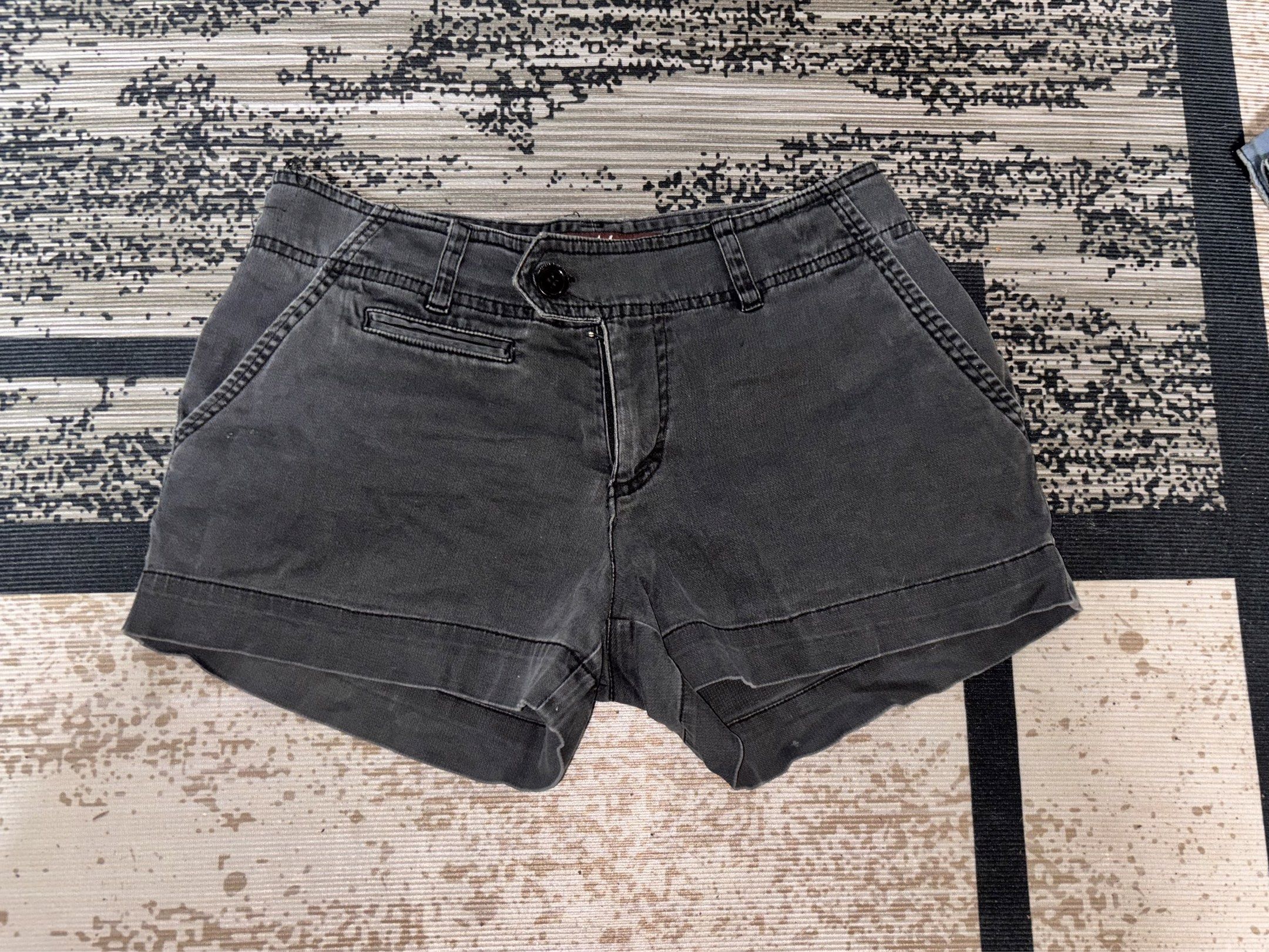 Mid waist acid black shorts (Category: Shorts) located in Lucena. Submitted by fn.clst (Listing ID 1419025495, Image 1). Description: - size 24-5 -has little hole that is not too noticeable.