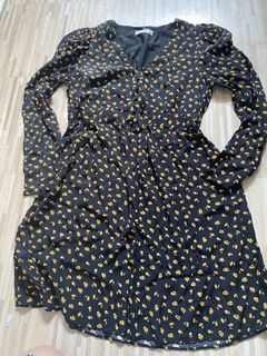 (Category: ) located in . Submitted by glads_closet (Listing ID 1419001670, Image 1). Description: .