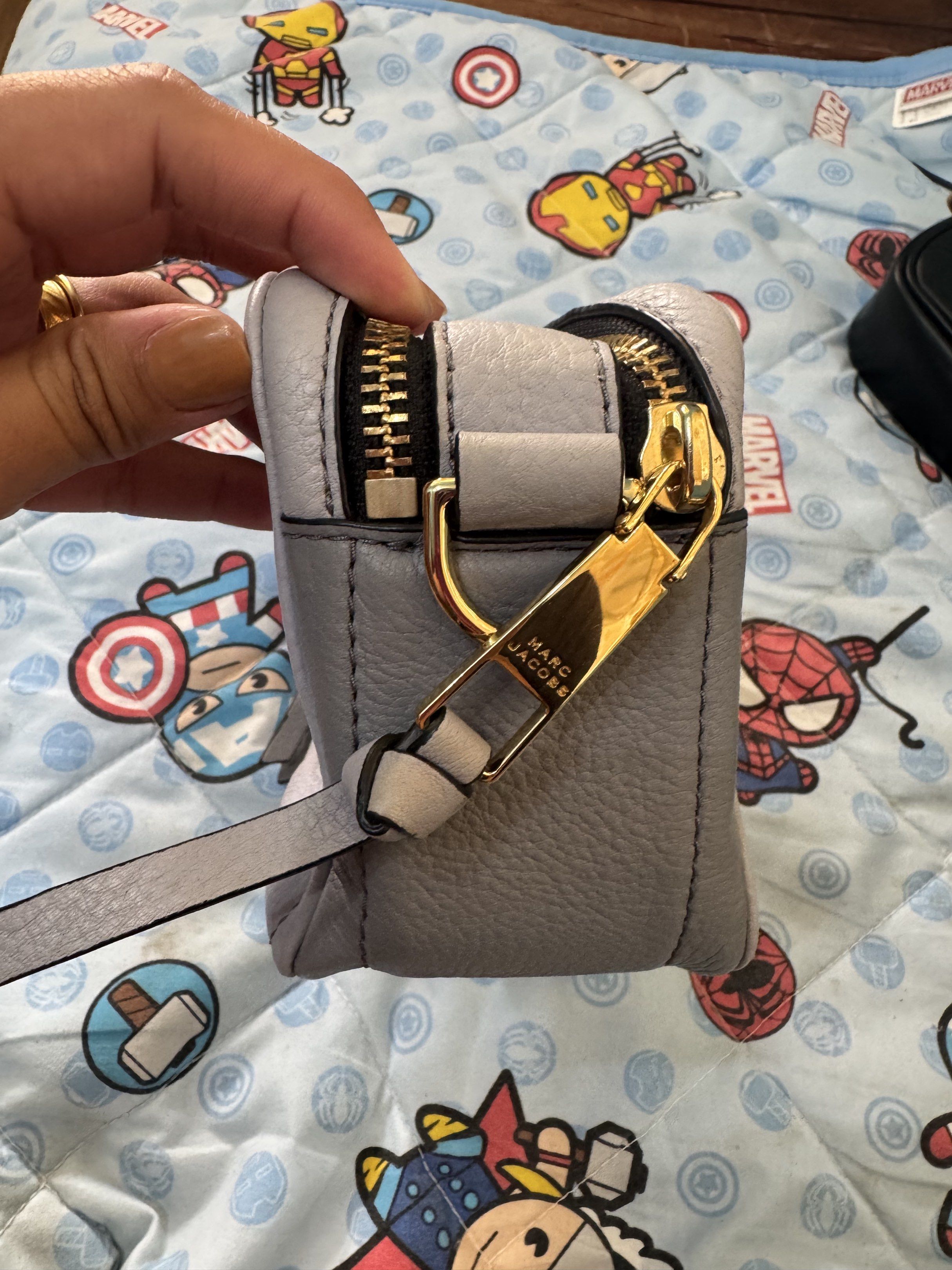 Marc Jacobs The Softshot 17 Bag (Category: Luxury Bags & Wallets) located in Cabugao. Submitted by ydelle (Listing ID 1418999051, Image 3). Description: .