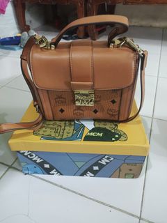 (Kategori: ) berada di . Dikirim oleh kaptenbag (ID iklan 1418994052, Gambar 1). Deskripsi: .