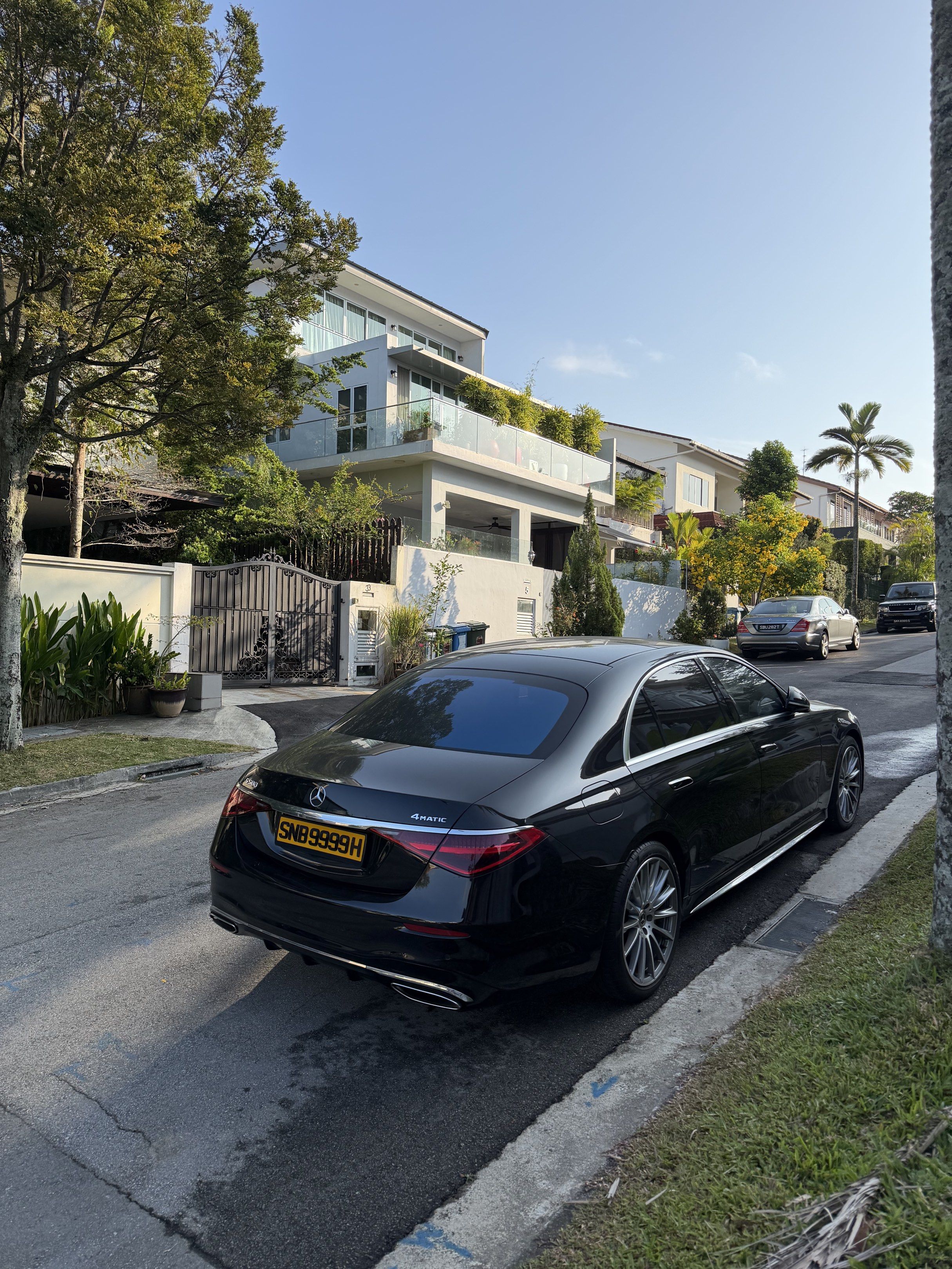 Mercedes-Benz S-Class s580L Auto (Category: Used Cars) located in Singapore. Submitted by rmwstudio (Listing ID 1419152862, Image 3). Description: 🔥 Mercedes-Benz S580L AMG Premium Plus 💎 Extended Wheelbase | Accident-Free | Immaculate Condition | FREE 9999 Premium Number Plate Direct Owner Sale – No Dealers ✅ Genuine Japan-imported S580L AMG Premium Plus ✅ Long Wheelbase (LWB) version with exceptional rear legroom ✅ Single owner unit ✅ Acciden