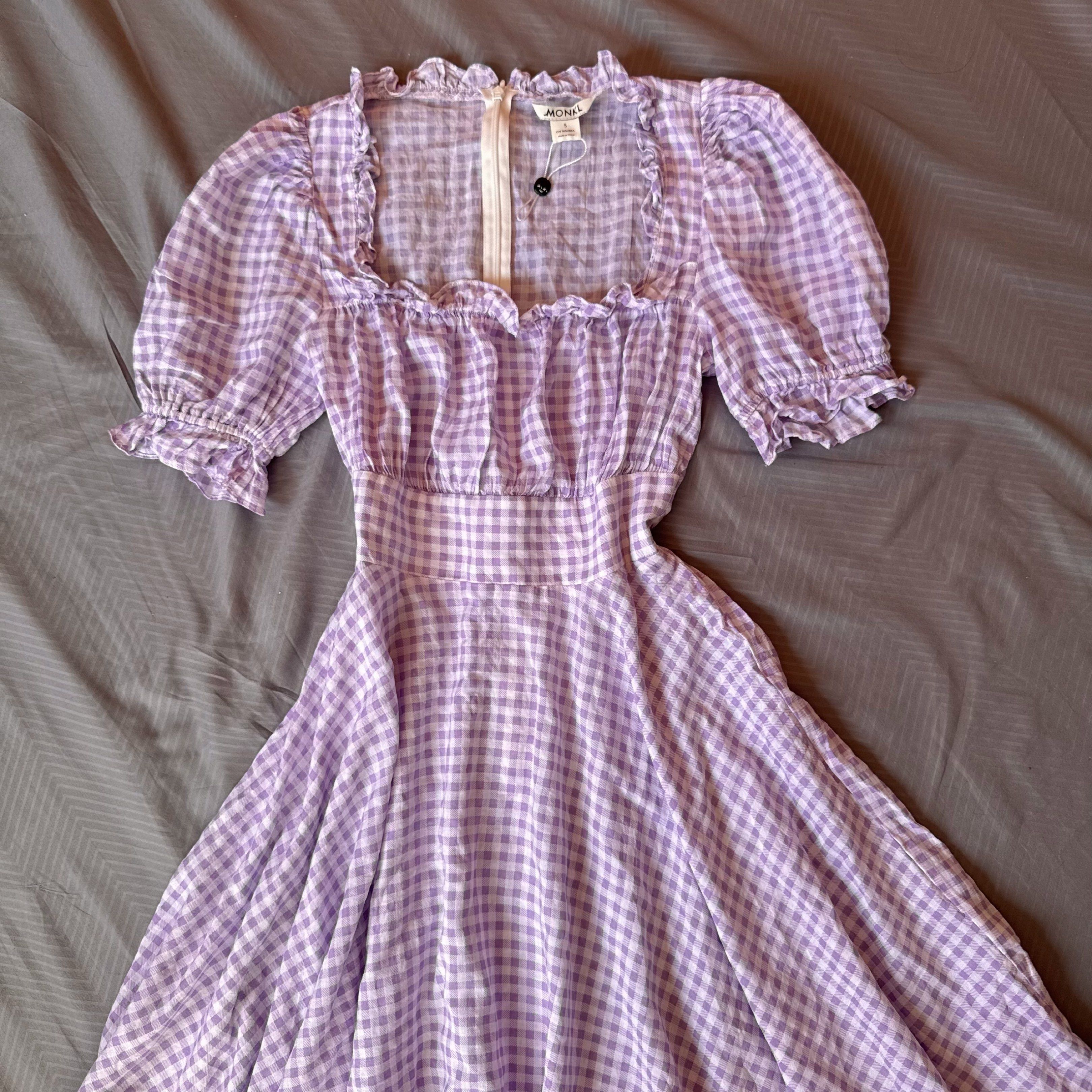 Monki Gingham Dress with Puff Sleeves (Category: Dresses) located in Manila. Submitted by mdzeera (Listing ID 1419115767, Image 2). Description: Brand : Monki Size : S bnew | removed tag alr, tried on only.