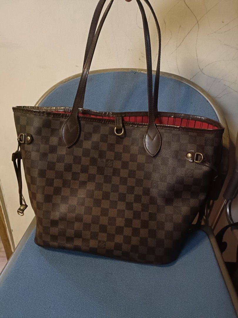 Never full damier petite (Category: Luxury Bags & Wallets) located in Santa Rosa. Submitted by babylen11 (Listing ID 1419079237, Image 1). Description: for sale Louis Vuitton damier never full petite.