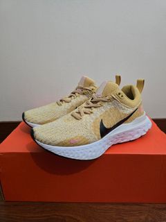 Sneakers  Collection item 2