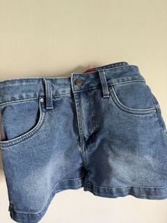 (Category: ) located in . Submitted by soyknots (Listing ID 1419014835, Image 1). Description: .
