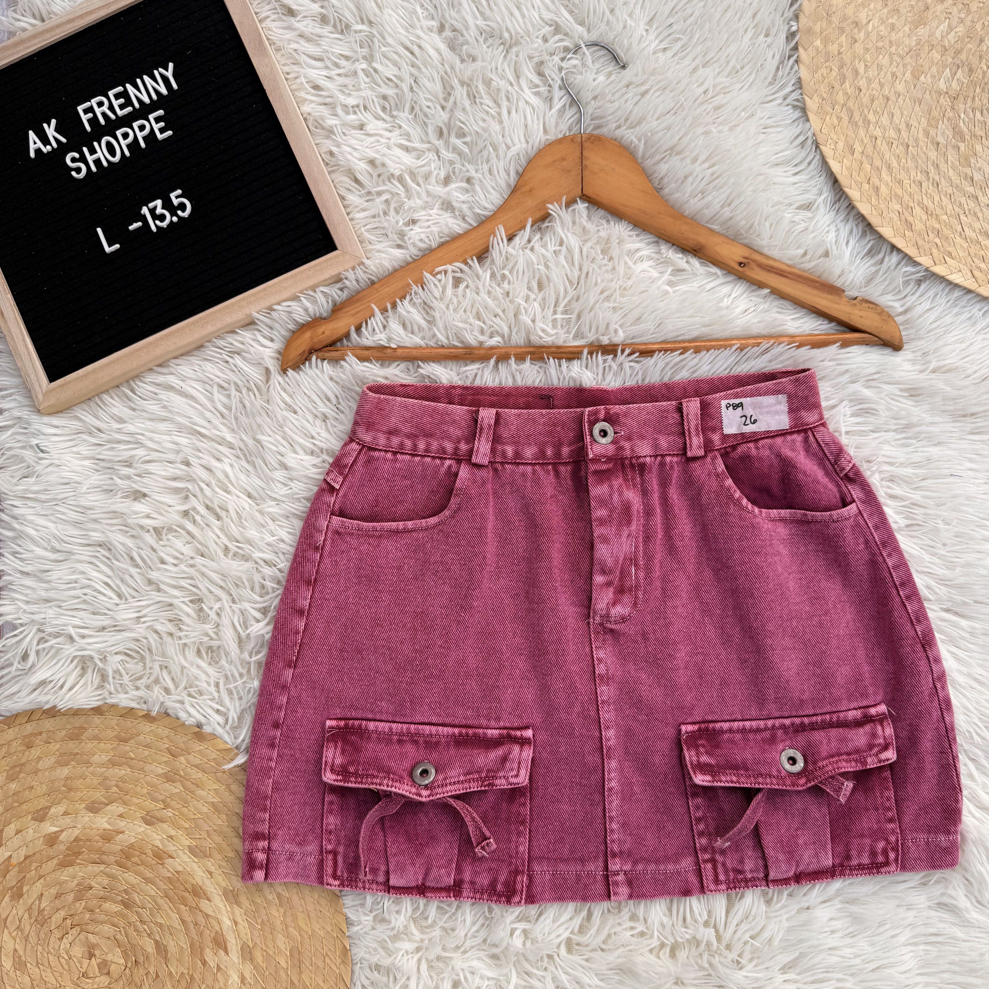 Pink Denim Skirt Size 26 (Category: Skirts) located in Baliuag. Submitted by lifewithkleng (Listing ID 1419159317, Image 1). Description: BRANDED - Pink denim skirt - Size 26 medida - Faded look - Two front pockets - Two side pockets - Button and zipper closure.