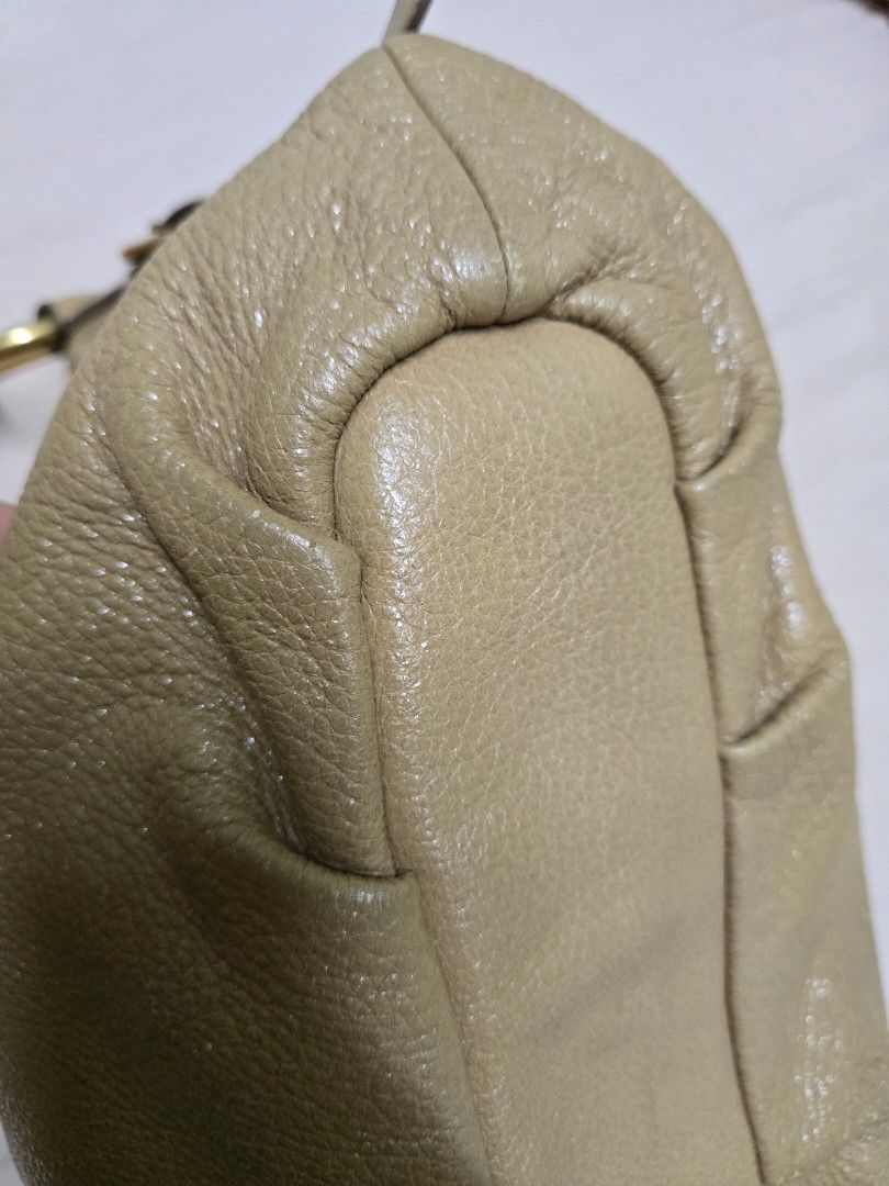 Prada hobo bag (Category: Luxury Bags & Wallets) located in Cagayan de Oro. Submitted by luxetrunc (Listing ID 1419049503, Image 2). Description: .