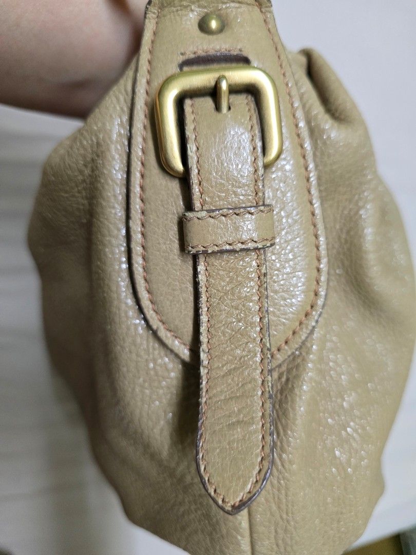 Prada hobo bag (Category: Luxury Bags & Wallets) located in Cagayan de Oro. Submitted by luxetrunc (Listing ID 1419049503, Image 3). Description: .