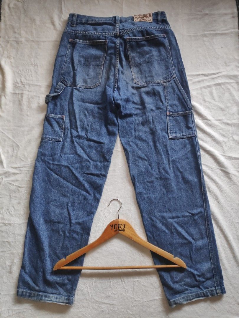 RANDOM CARPENTER BAGGY JEANS (Category: Jeans) located in Masbate. Submitted by ydruattacks (Listing ID 1419085950, Image 3). Description: MEASUREMENT: 30Waist 41.5Length 11 Leg opening 8 Hem opening CONDITION: VERY GOOD COLOR RATE: 9/10 ISSUE: NEED WASH ONLY LOCATION: BICOL PLEASE MAKE AN OFFER🙏.