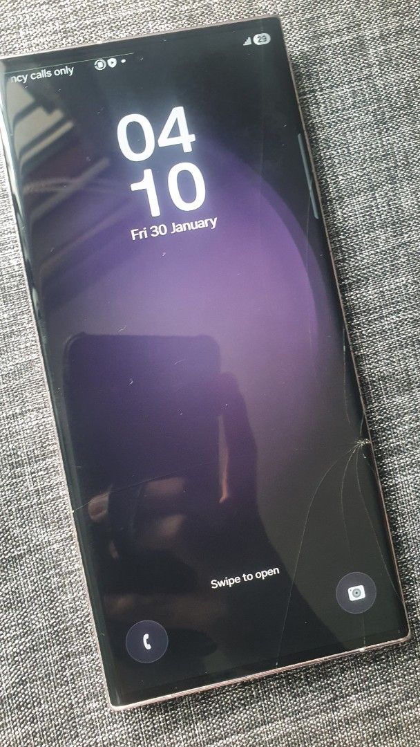 S23 Ultra Dualsim 12/512GB (Category: Samsung) located in Manila. Submitted by ali_suson (Listing ID 1419072001, Image 1). Description: Galaxy s23 Ultra 12/512GB. 😐😐😐 Everything works fine & is fully functional. Issue lang talaga is aesthetics: cracked surface glass (can be reglassed naman & has a small minimal almost unnoticeable dot sa top that doesnt interfere with performance. Overall fully functional.) RFS: tinatamad ako ipareglass, ill b