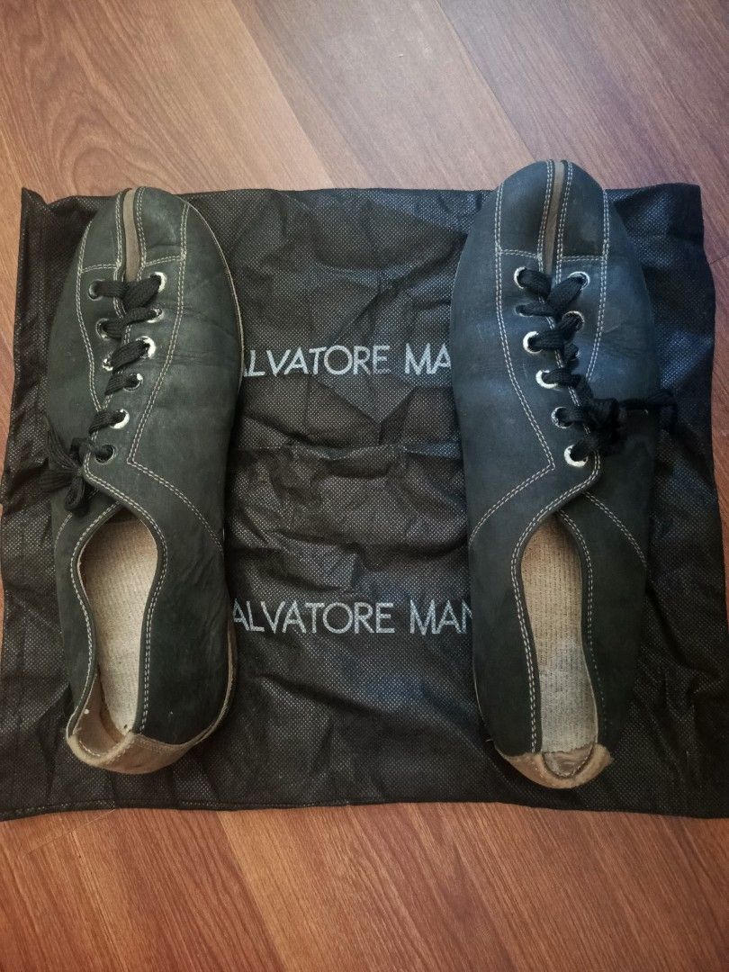 Salvatore Mann Shoes (Category: Casual Shoes) located in Manila. Submitted by ohanass (Listing ID 1419191221, Image 1). Description: - Salvatore Mann shoes - Black suede upper - Beige heel and lining - Includes black laces and dust bag - Low-cut design - Ideal for casual wear.
