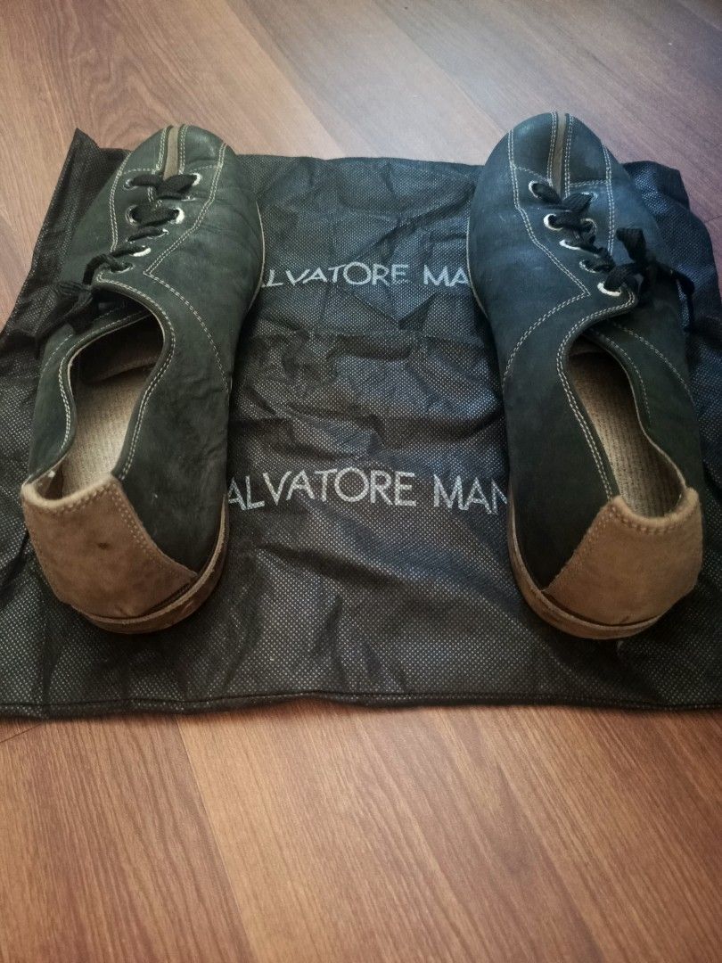 Salvatore Mann Shoes (Category: Casual Shoes) located in Manila. Submitted by ohanass (Listing ID 1419191221, Image 2). Description: - Salvatore Mann shoes - Black suede upper - Beige heel and lining - Includes black laces and dust bag - Low-cut design - Ideal for casual wear.