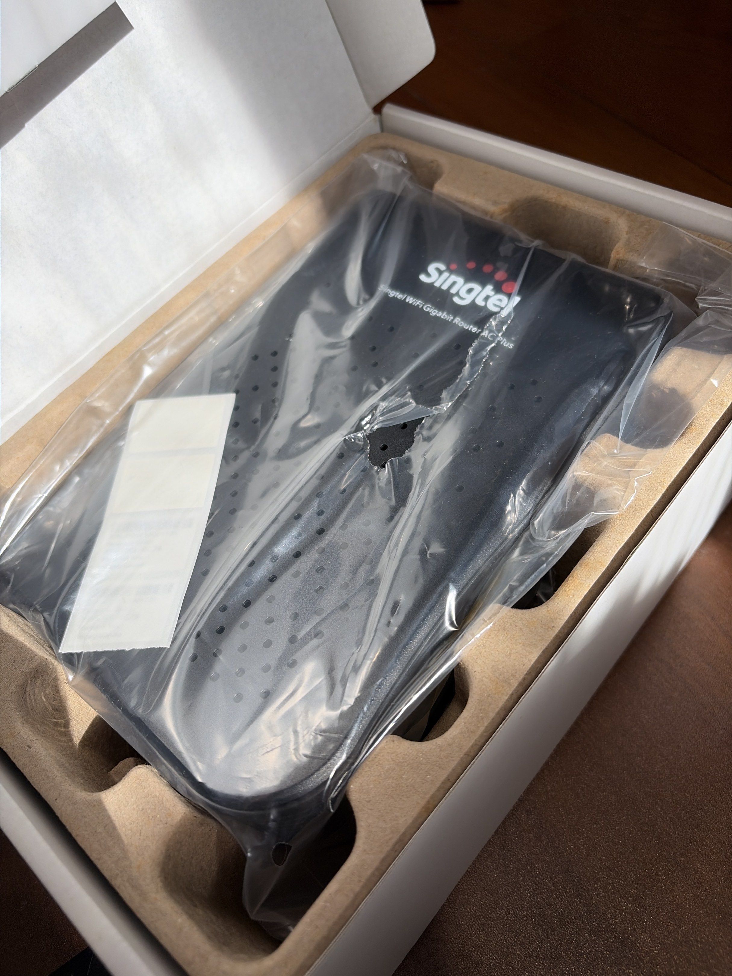 Singtel WiFi Gigabit Router AC Plus479495252418897921