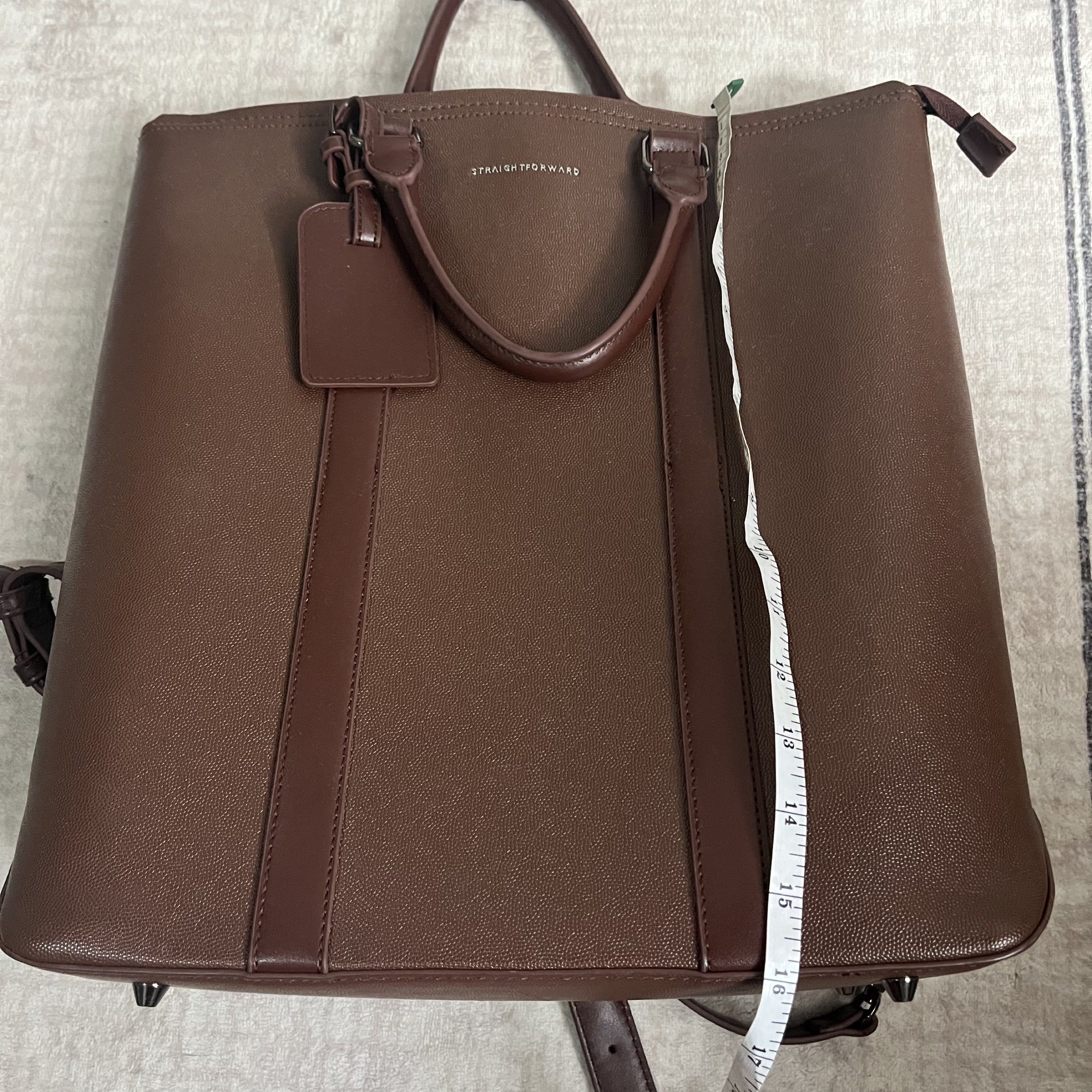 Straightforward Brown Backpack (Category: Backpacks) located in Kawit. Submitted by akcmrc (Listing ID 1419087586, Image 2). Description: 📍Kawit, Cavite ❕SHIPPING EVERY WEEKEND❕ ✨see pics for measurements ✨small chips ng leather see photos.