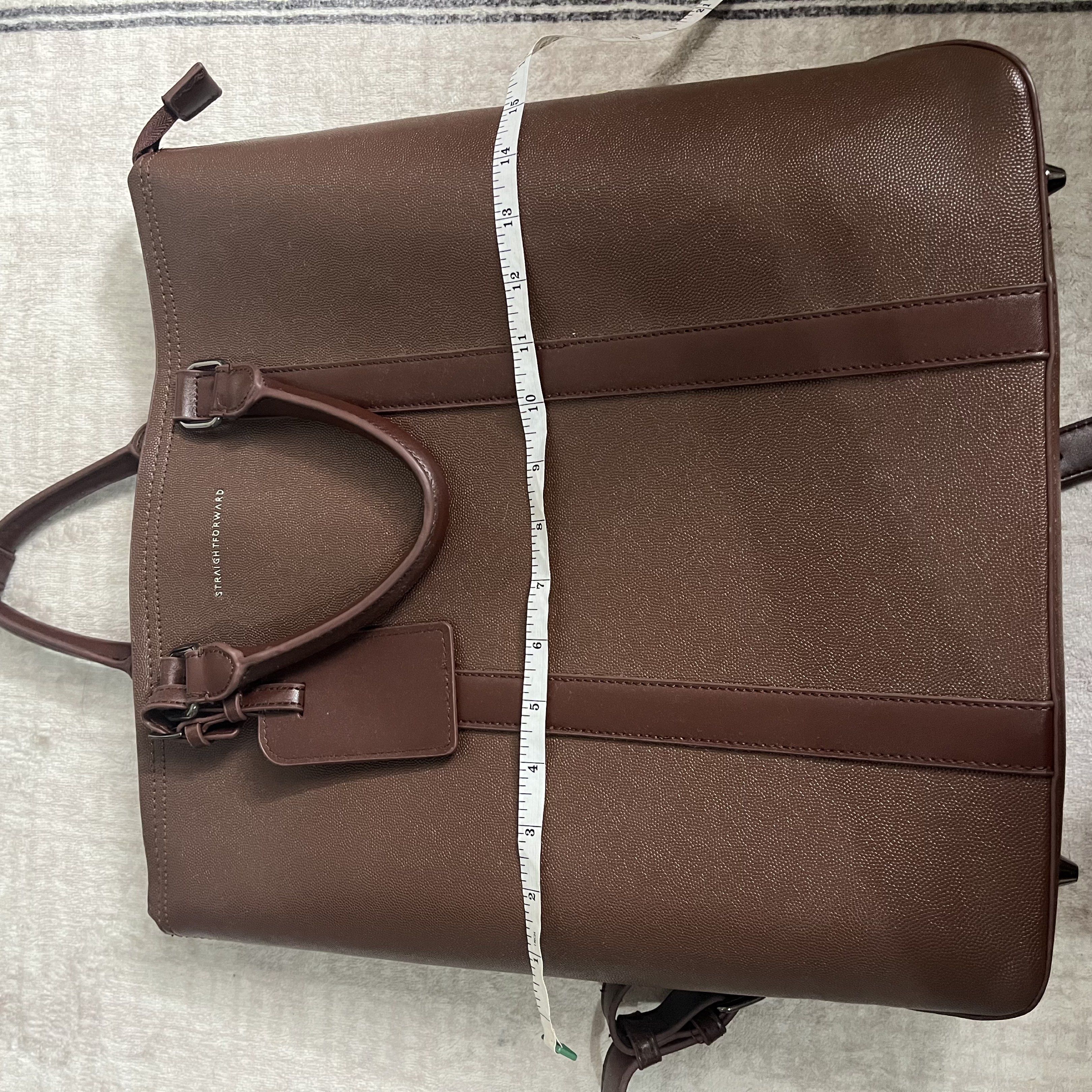 Straightforward Brown Backpack (Category: Backpacks) located in Kawit. Submitted by akcmrc (Listing ID 1419087586, Image 3). Description: 📍Kawit, Cavite ❕SHIPPING EVERY WEEKEND❕ ✨see pics for measurements ✨small chips ng leather see photos.