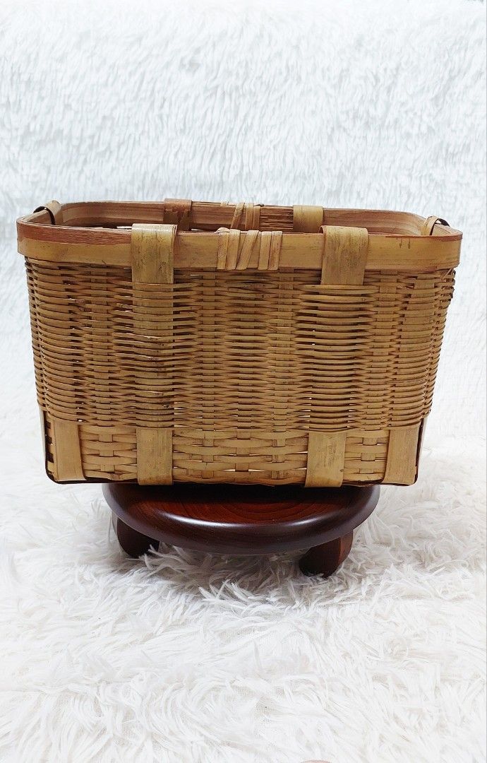 Timeless Wicker Baskets (Category: Storage Boxes & Baskets) located in Binan City. Submitted by sakuratreasuresph (Listing ID 1419119672, Image 2). Description: ✨ Timeless Wicker Baskets – Functional & Beautiful ✨ Add a touch of natural charm to your space with these beautifully handcrafted wicker baskets. Made with durable, natural fibers, each piece showcases classic weaving and earthy tones that blend effortlessly with any home aesthetic. Perf