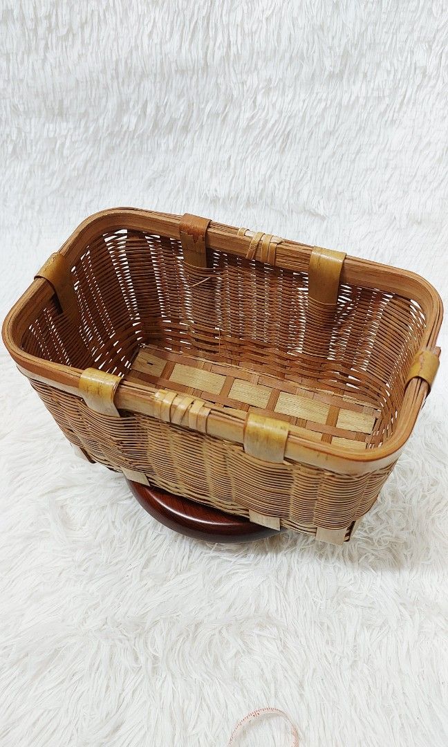 Timeless Wicker Baskets (Category: Storage Boxes & Baskets) located in Binan City. Submitted by sakuratreasuresph (Listing ID 1419119672, Image 3). Description: ✨ Timeless Wicker Baskets – Functional & Beautiful ✨ Add a touch of natural charm to your space with these beautifully handcrafted wicker baskets. Made with durable, natural fibers, each piece showcases classic weaving and earthy tones that blend effortlessly with any home aesthetic. Perf