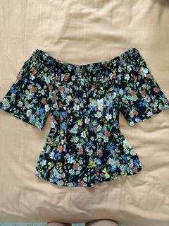 (Category: ) located in . Submitted by clearthiscloset (Listing ID 1419046996, Image 1). Description: .