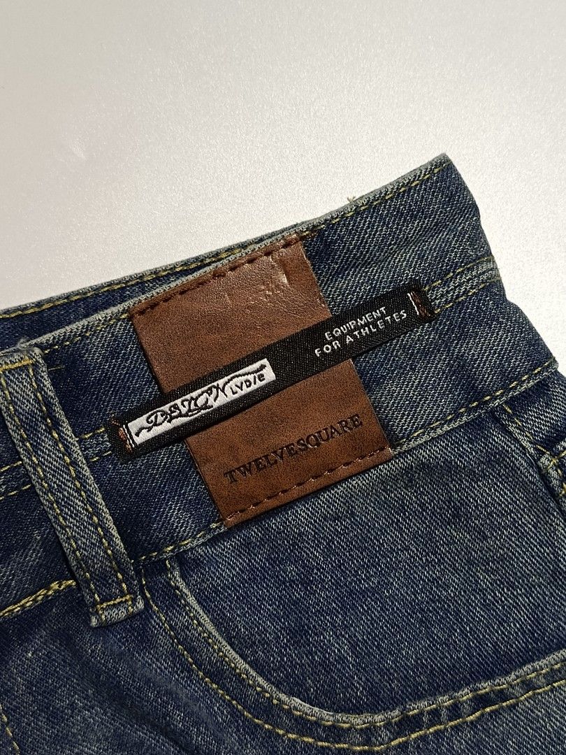 TWELVE SQUARE Straight Cut Jeans (Category: Jeans) located in Manila. Submitted by deftzy (Listing ID 1419025691, Image 3). Description: W28 x L41 No issue Excellent condition.