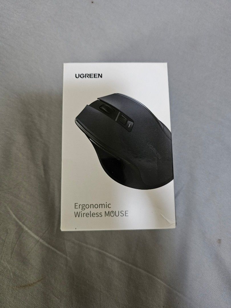 UGREEN Ergonomic Wireless Mouse444121567242506240