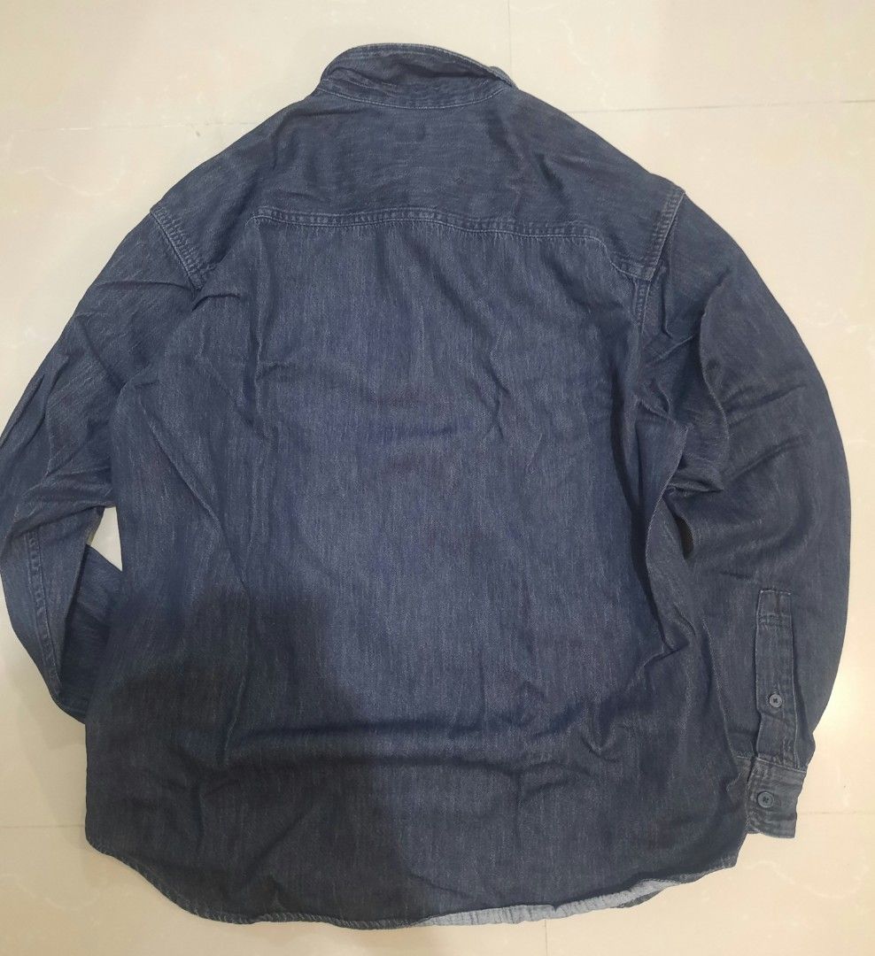 Uniqlo Denim Overshirt (Category: Tshirts & Polo Shirts ) located in Binan City. Submitted by plut0__ (Listing ID 1419167058, Image 2). Description: used and washed thrice, not thrifted dimes shoulder width: 19.5in chest: 20.5in length: 27.5in sleeve length: 22in.