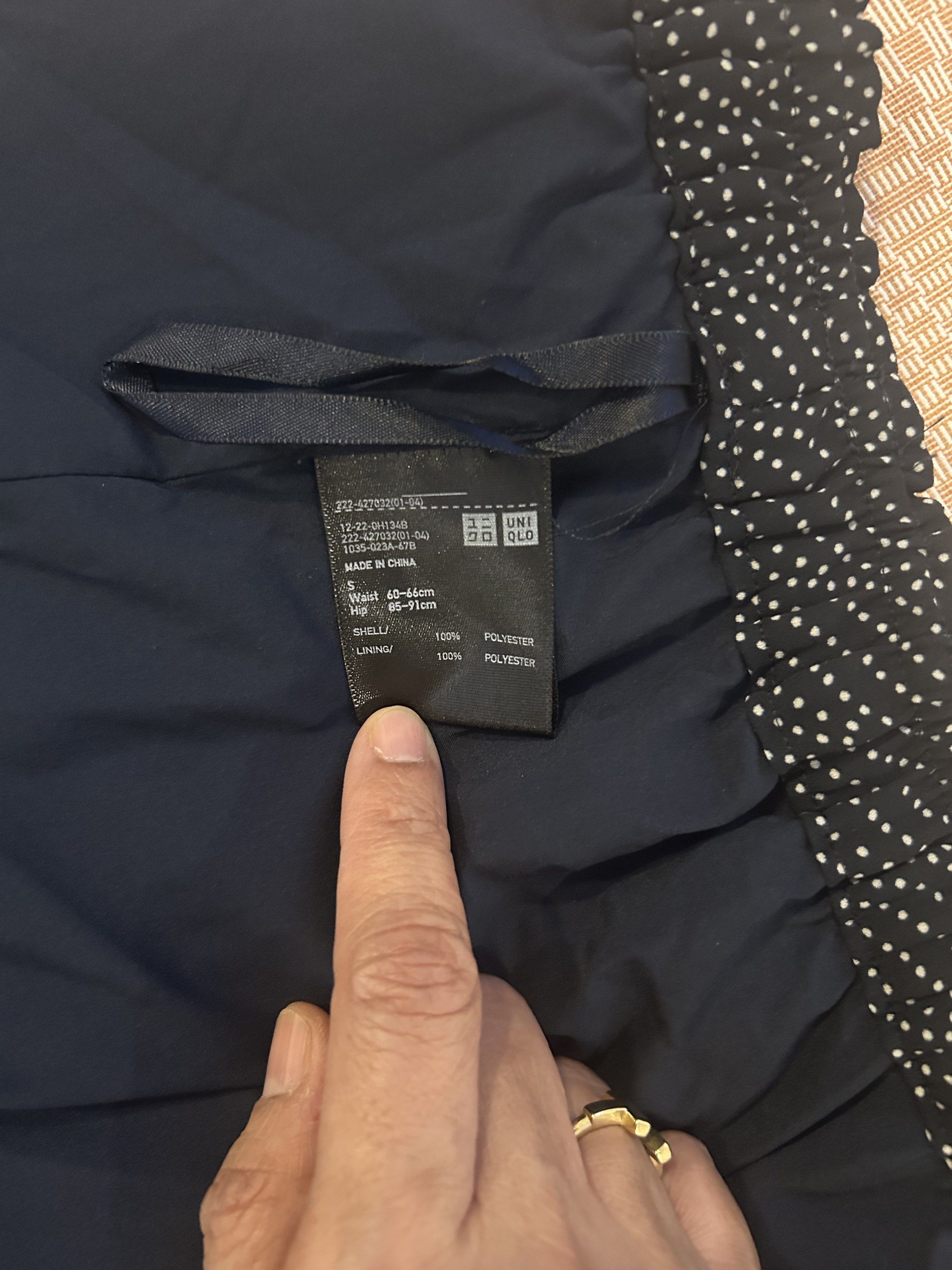 Uniqlo Pleated Skirt (Category: Skirts) located in Las Pinas. Submitted by tinamontec00246 (Listing ID 1419049641, Image 3). Description: - Uniqlo navy blue pleated skirt - bought in Tokyo - Polka dot pattern - Elastic waistband - Made in China - Waist: 40-66cm - Hips: 78-91cm - length 42” .