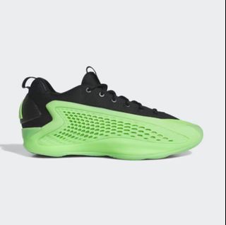 (Category: ) located in . Submitted by chillingimavillain_sneakerstwo (Listing ID 1419008895, Image 1). Description: .